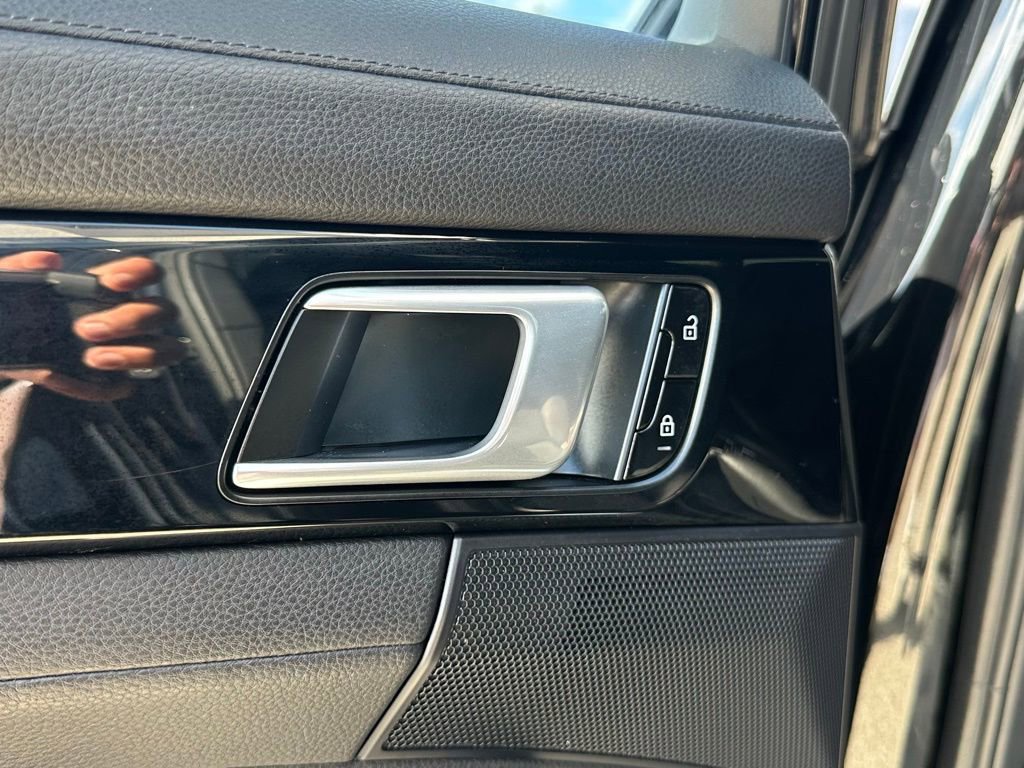 Used 2019 Porsche Panamera image 24