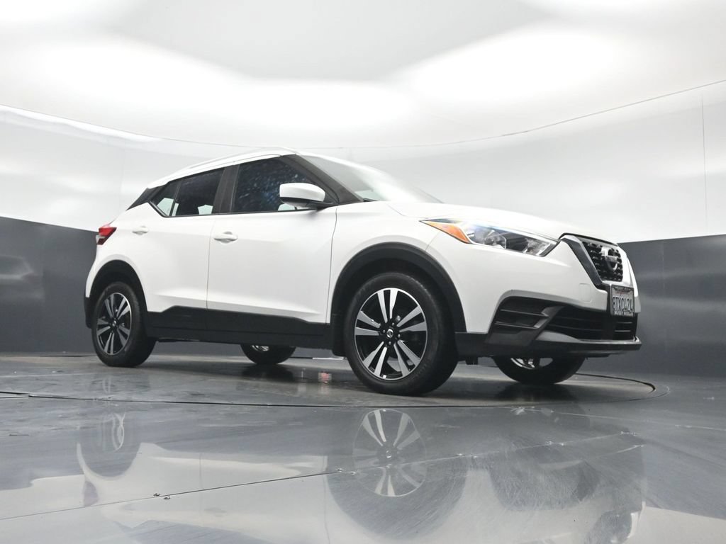 Used 2020 Nissan Kicks SV FWD image 4