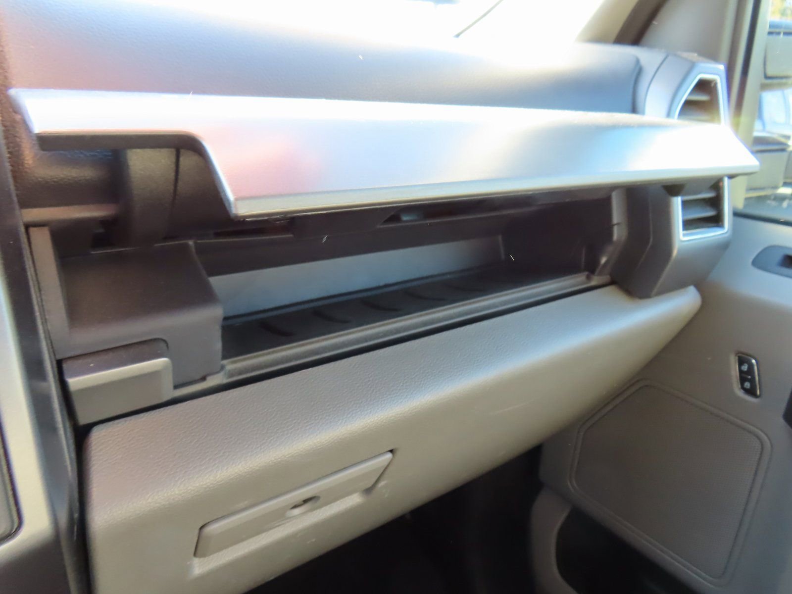 Used 2022 Ford F250 XLT w/ XLT Premium Package image 24