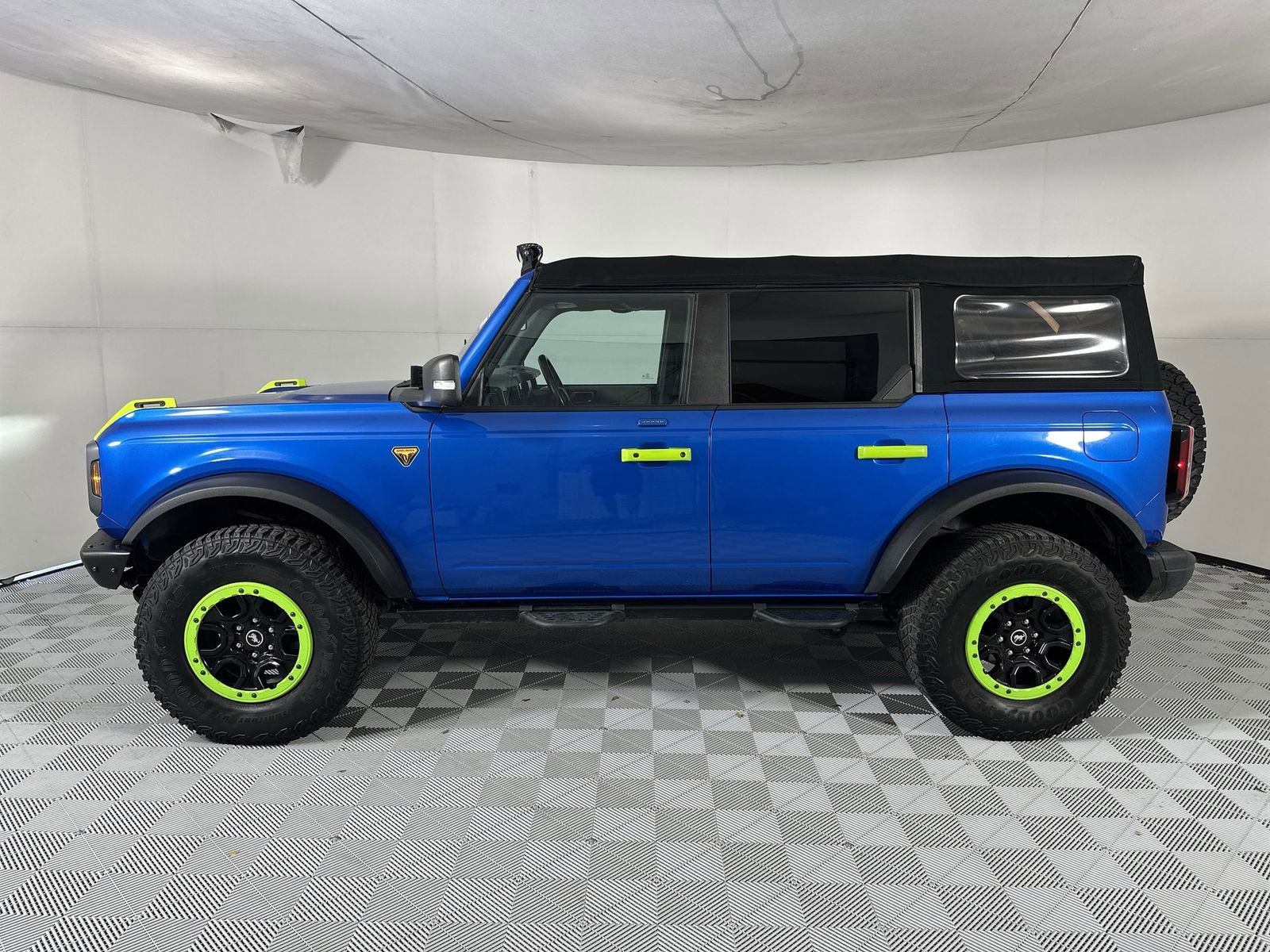 Used 2022 Ford Bronco Badlands AWD/4WD image 5