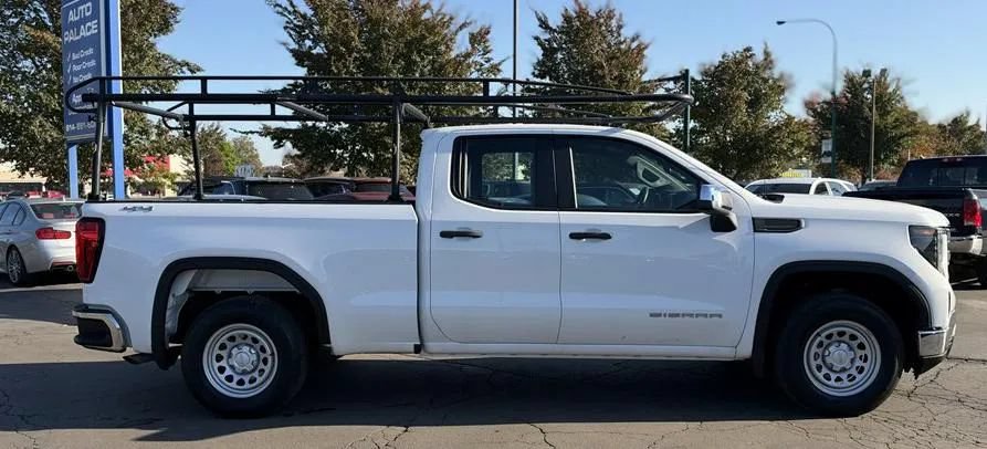 Used 2022 GMC Sierra 1500 Pro w/ 1SA Safety Plus Package AWD/4WD image 8