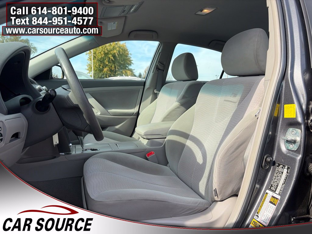 Used 2011 Toyota Camry LE FWD image 12