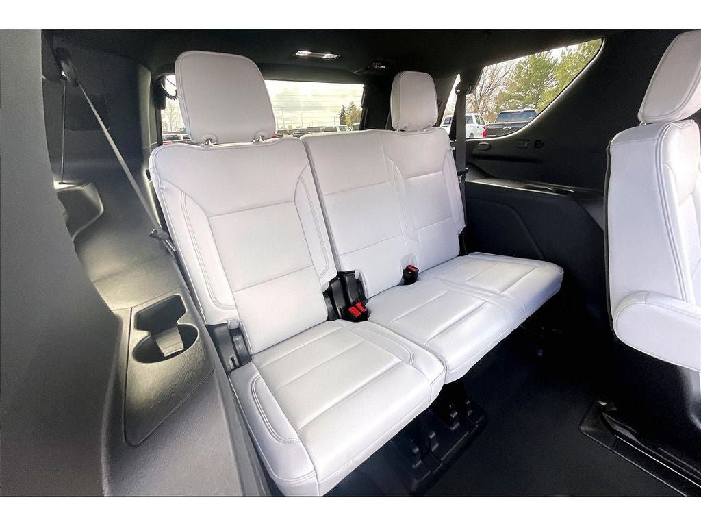 Used 2025 Chevrolet Tahoe Premier AWD/4WD image 29