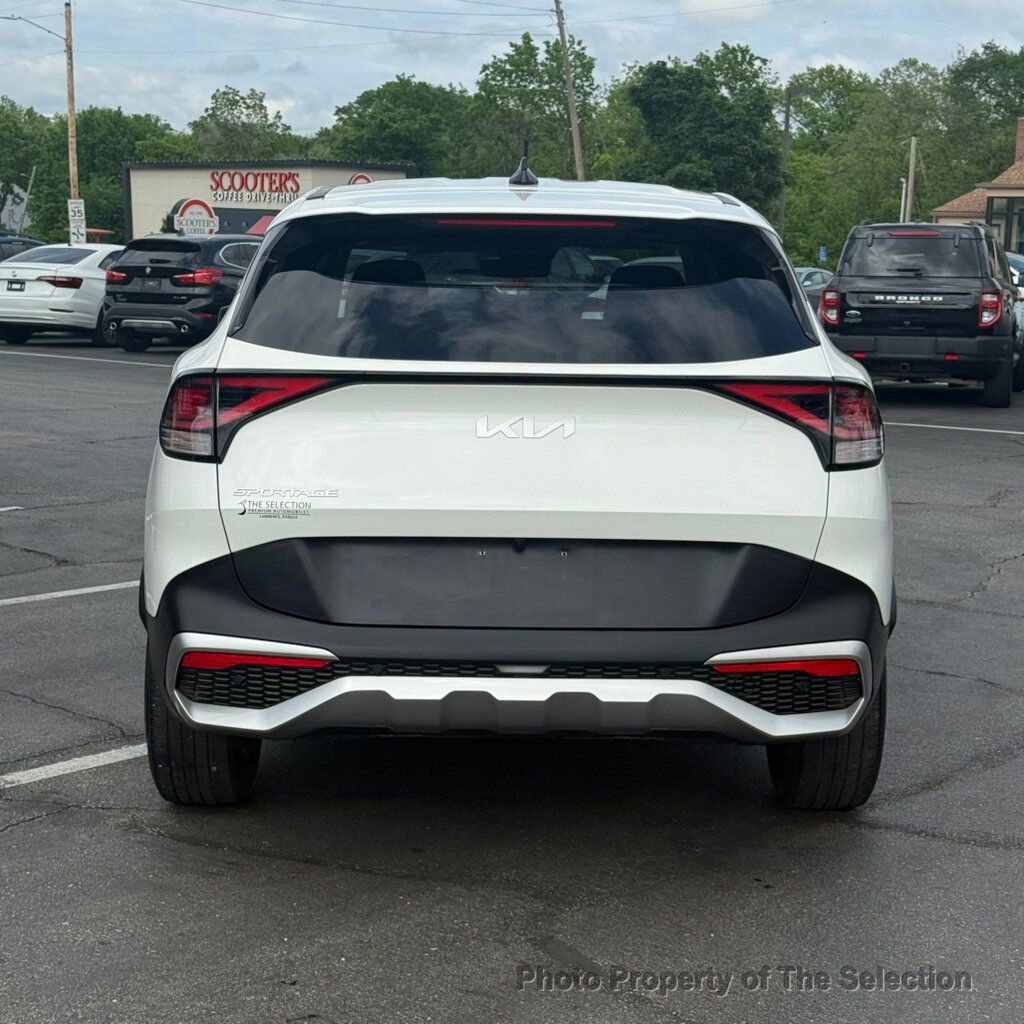 Used 2023 Kia Sportage LX FWD image 14