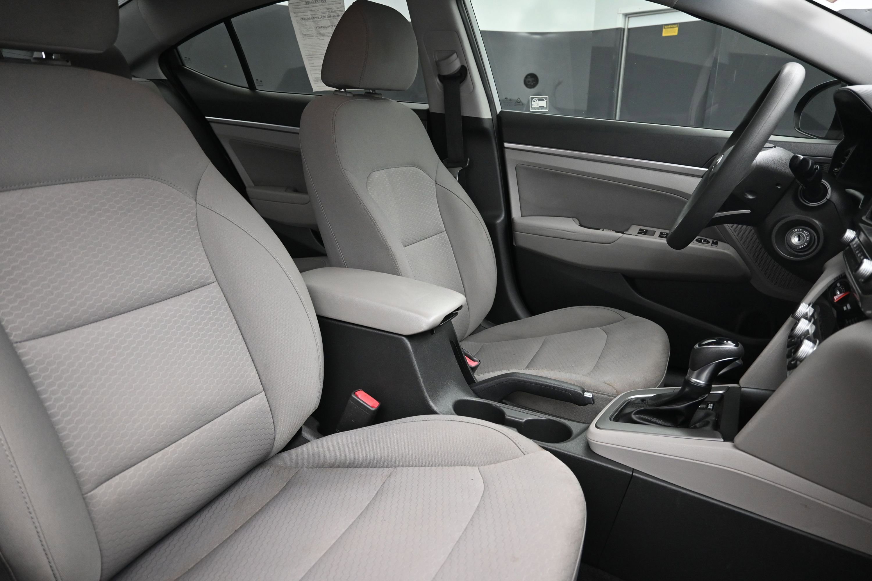 Used 2020 Hyundai Elantra SEL FWD image 27