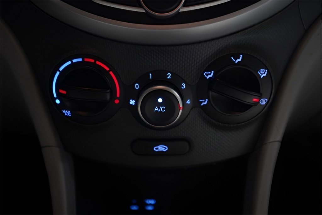 Used 2017 Hyundai Accent SE image 32