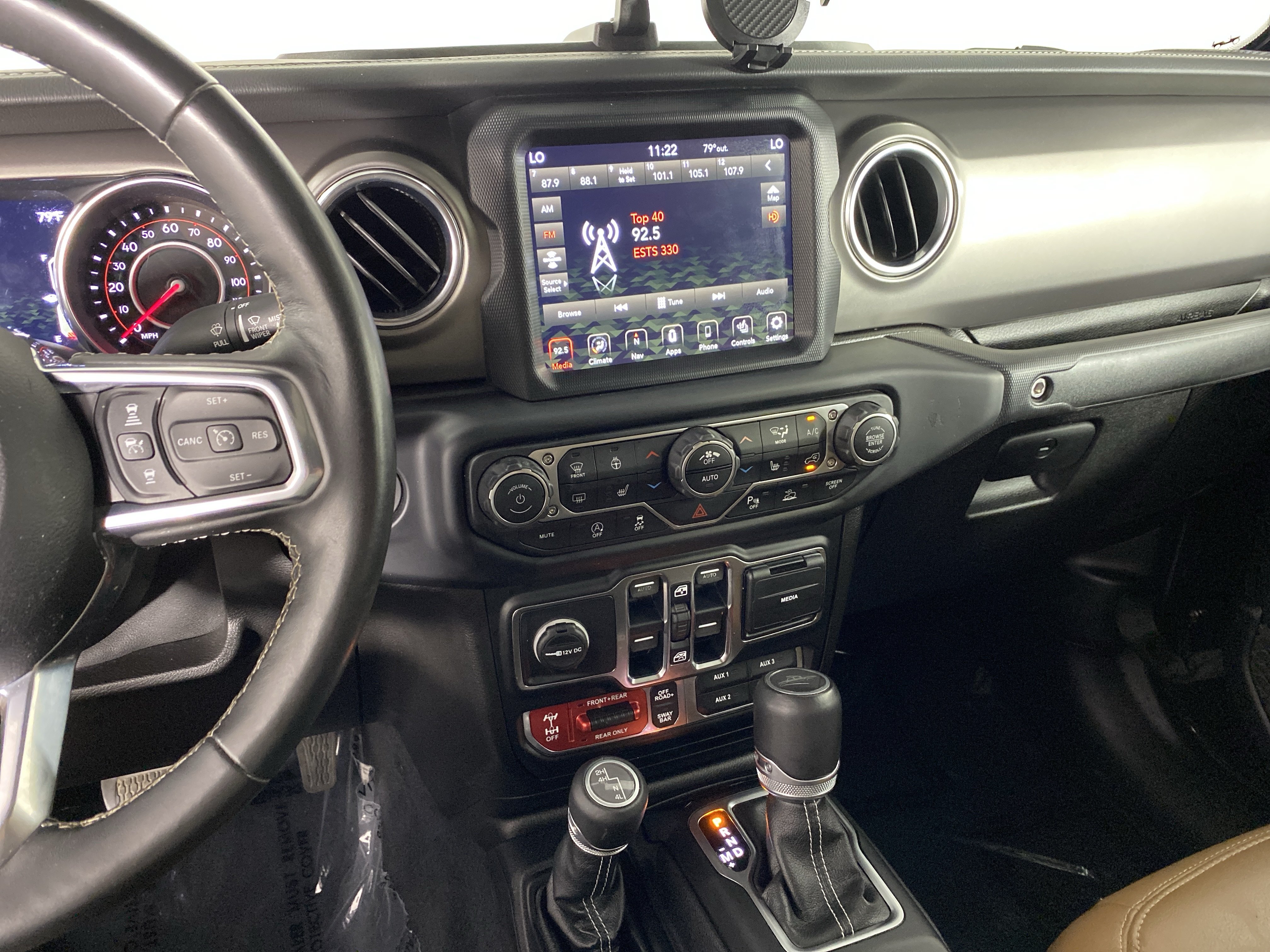 Used 2020 Jeep Gladiator Rubicon AWD/4WD image 26