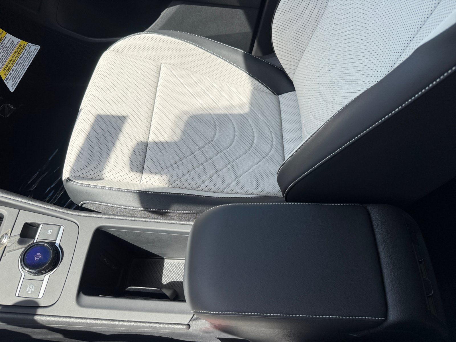 New 2026 Volkswagen Tiguan SE FWD image 14