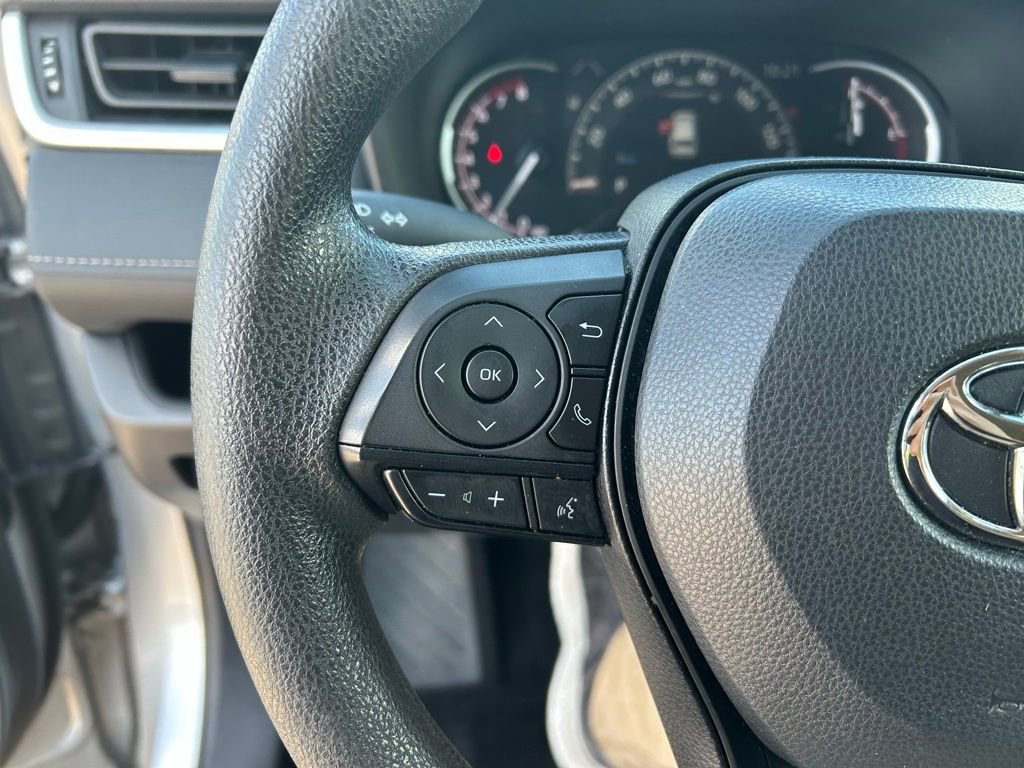 Used 2024 Toyota RAV4 LE image 29