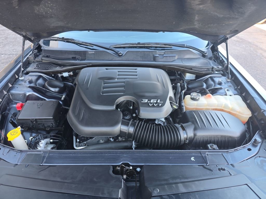 Used 2019 Dodge Challenger SXT w/ Plus Package image 19