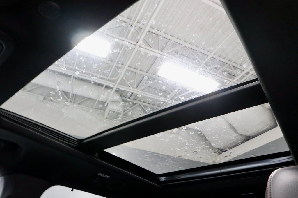 Certified 2025 Ford Explorer ST image 26