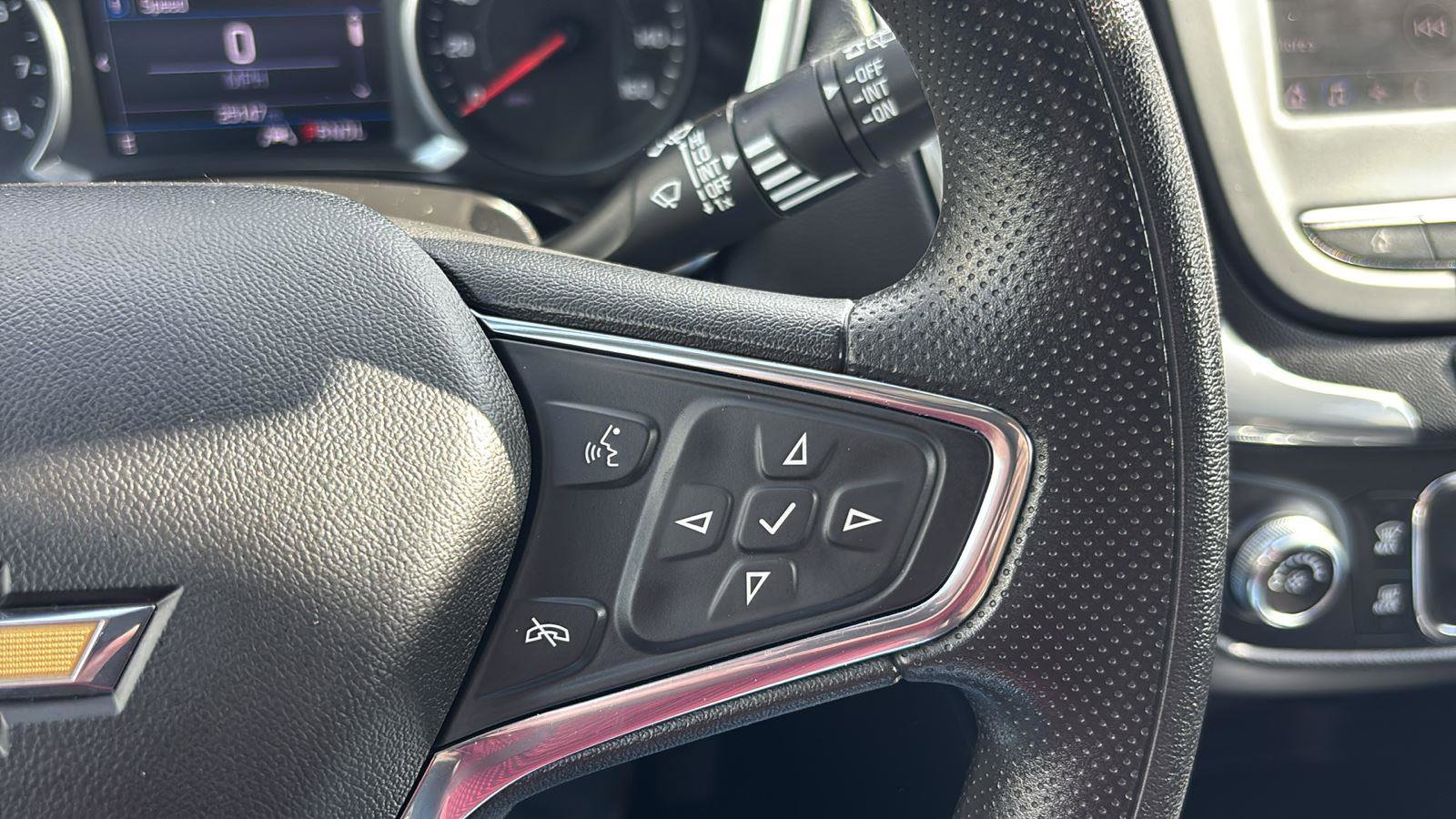 Used 2020 Chevrolet Equinox LT image 23