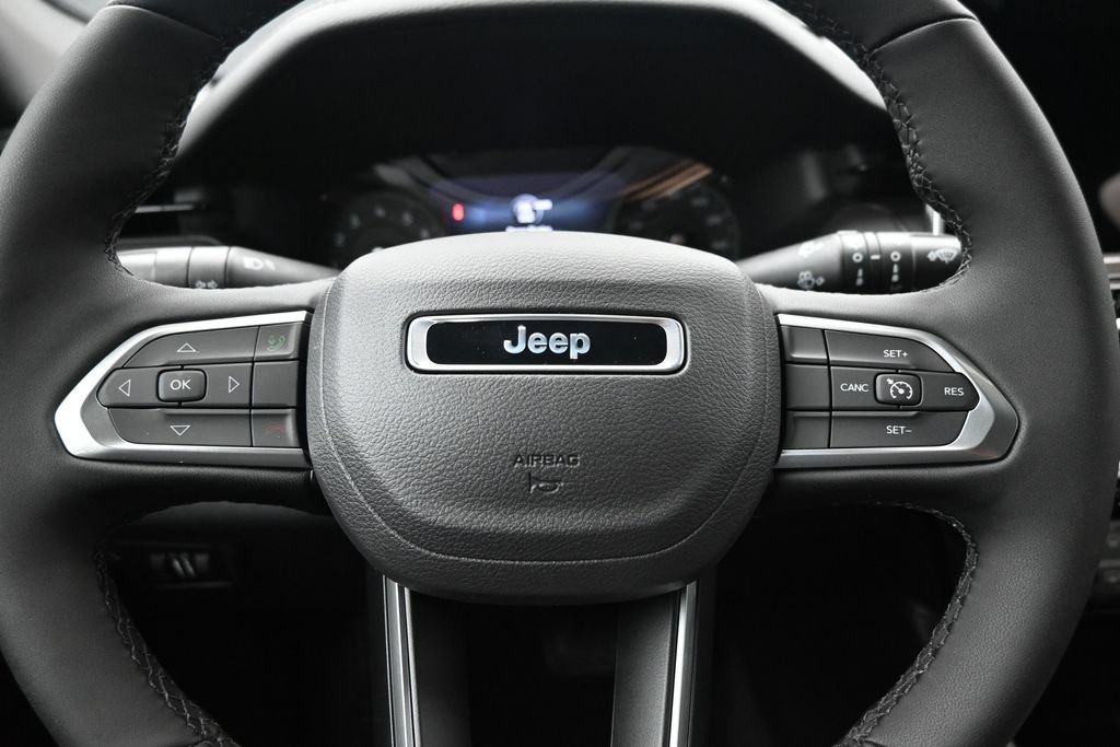 New 2026 Jeep Compass Latitude AWD/4WD image 4