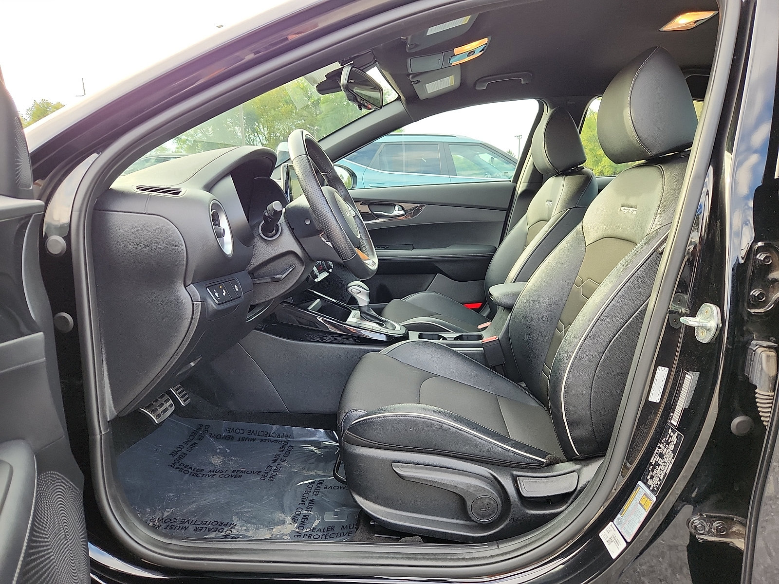 Certified 2023 Kia Forte GT-Line w/ GT-Line Technology Package FWD image 13