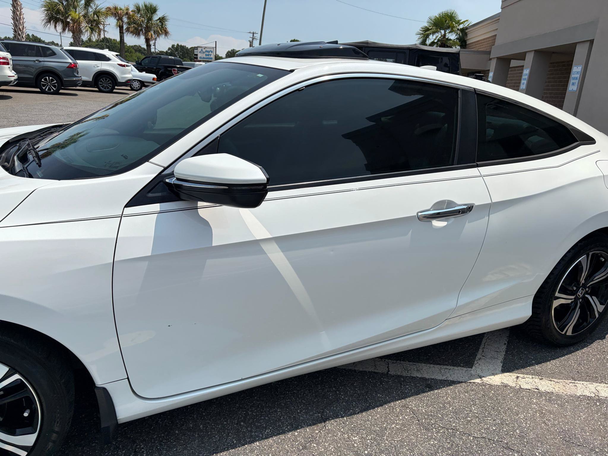 Used 2017 Honda Civic Touring image 6