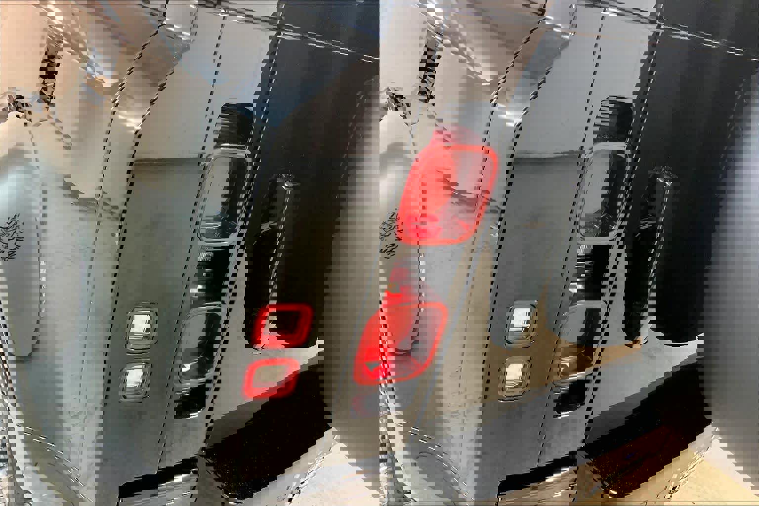 Used 2021 Land Rover Defender 110 image 28