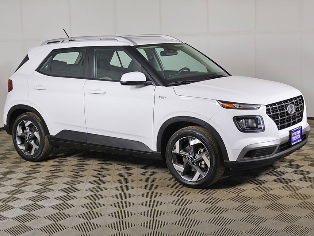 Certified 2023 Hyundai Venue SEL w/ Cargo Package image 2