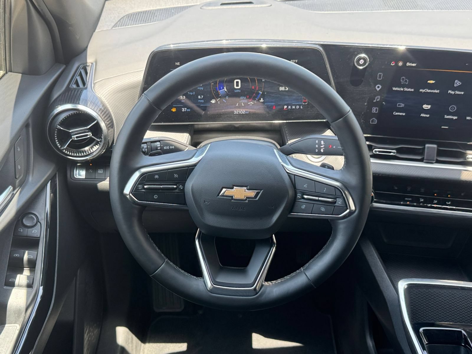 Used 2025 Chevrolet Equinox LT FWD image 28