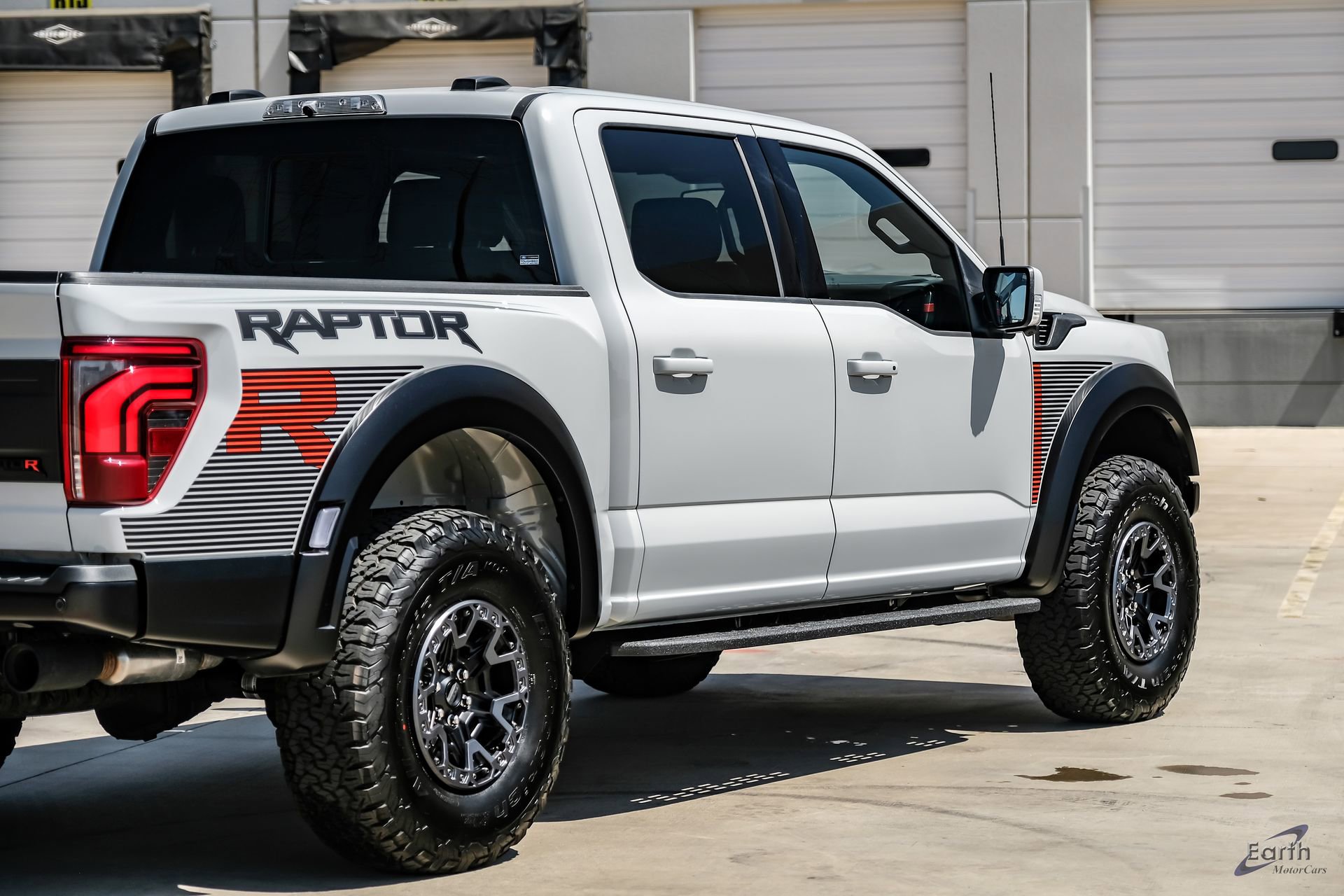 Used 2026 Ford F150 Raptor w/ Equipment Group 803A Raptor R AWD/4WD image 19