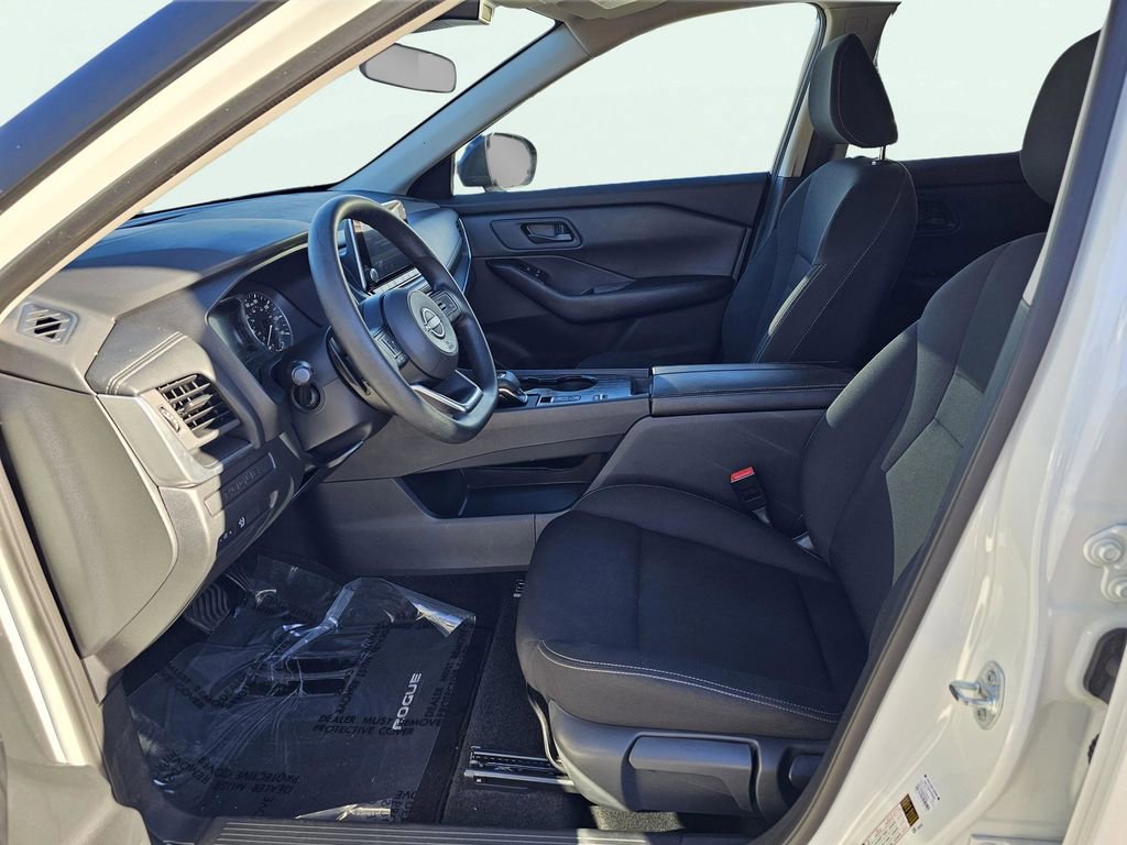 Used 2024 Nissan Rogue S image 18