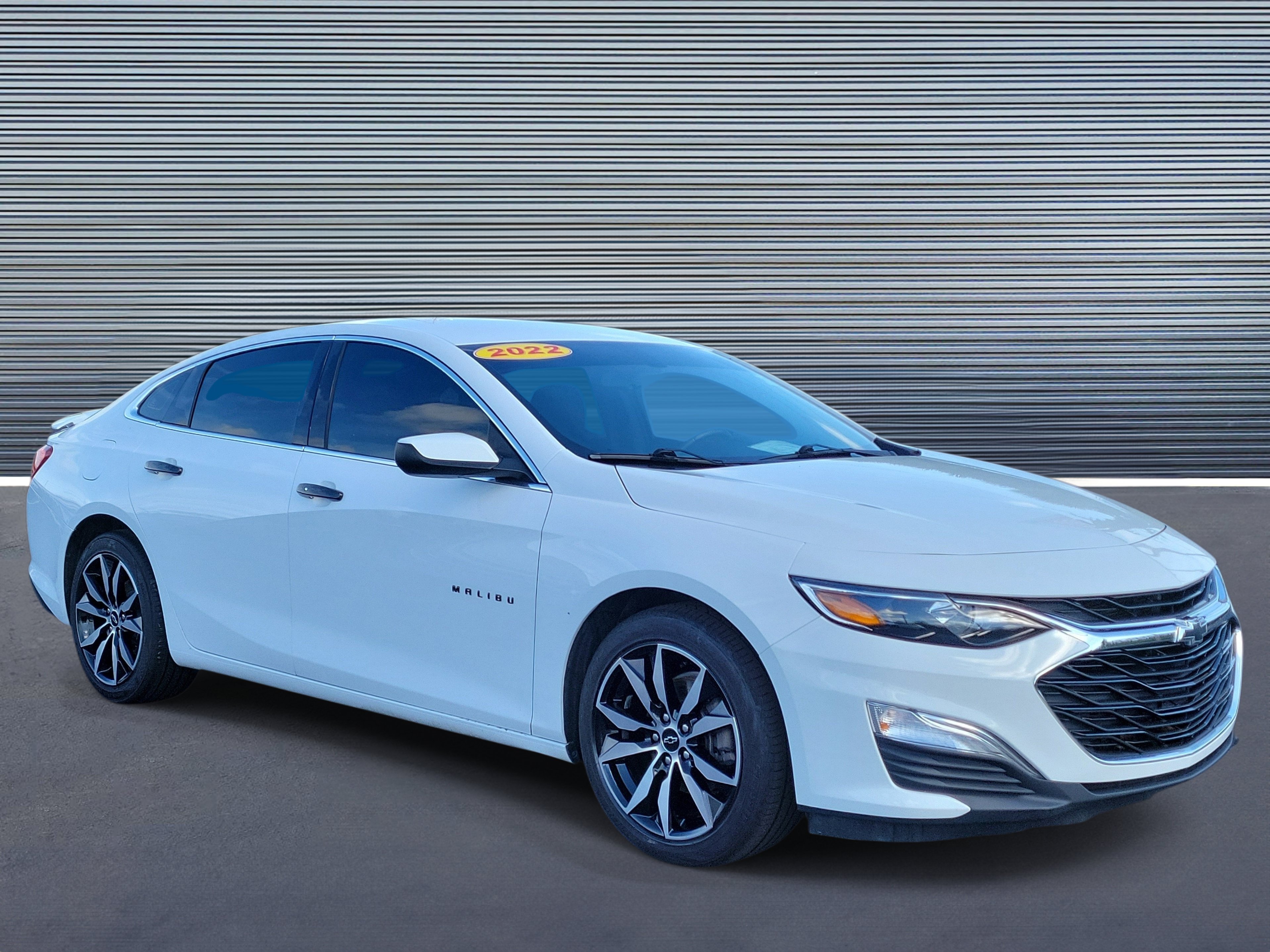 Used 2022 Chevrolet Malibu RS FWD image 2