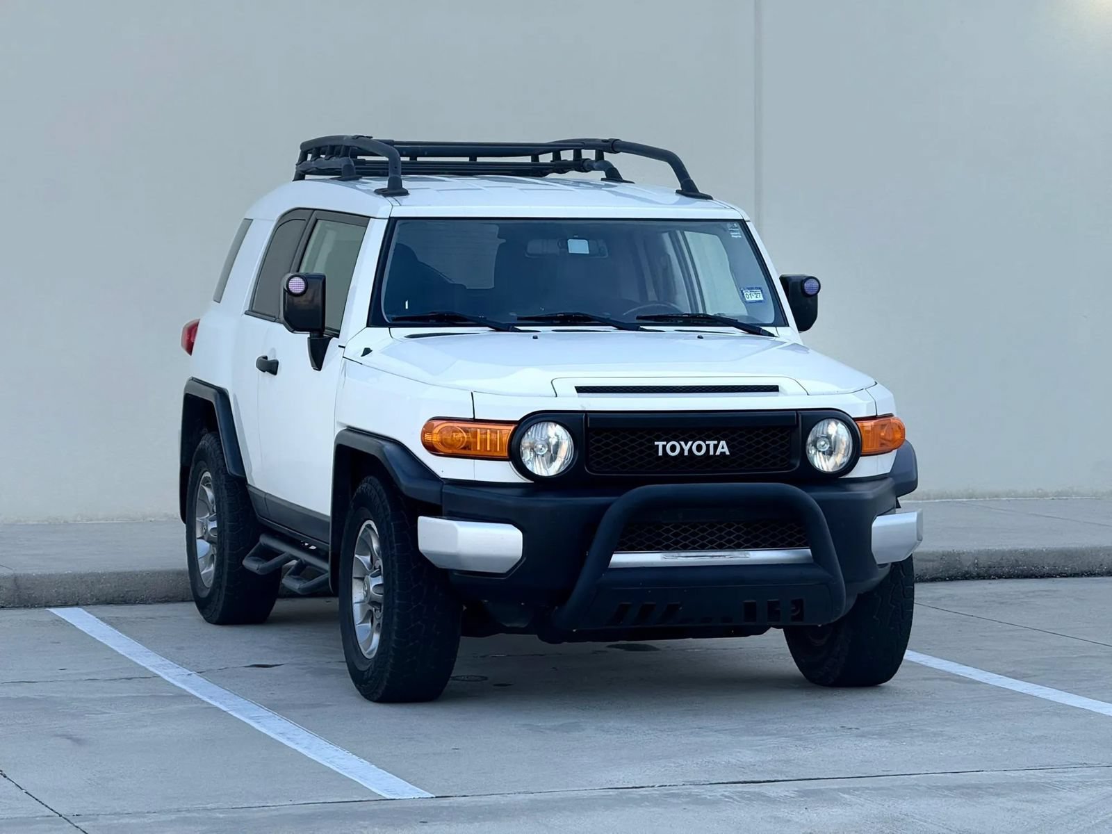 Used 2011 Toyota FJ Cruiser 2WD w/ Convenience Pkg image 19