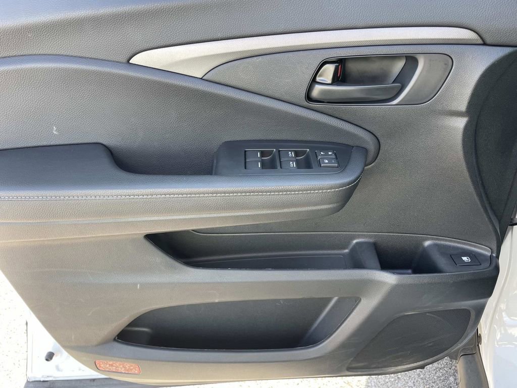 Used 2025 Honda Ridgeline Sport+ image 15