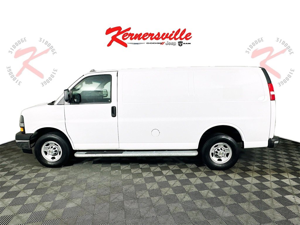 Used 2024 Chevrolet Express 2500 Work Van w/ Driver Convenience Package image 4