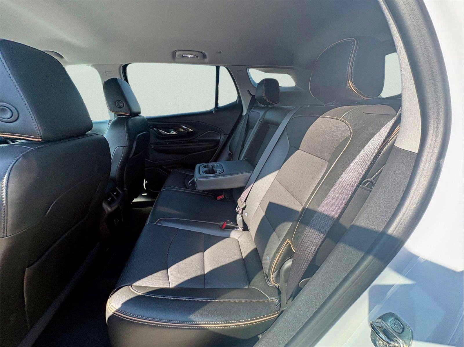 Used 2023 GMC Terrain AT4 AWD/4WD image 10