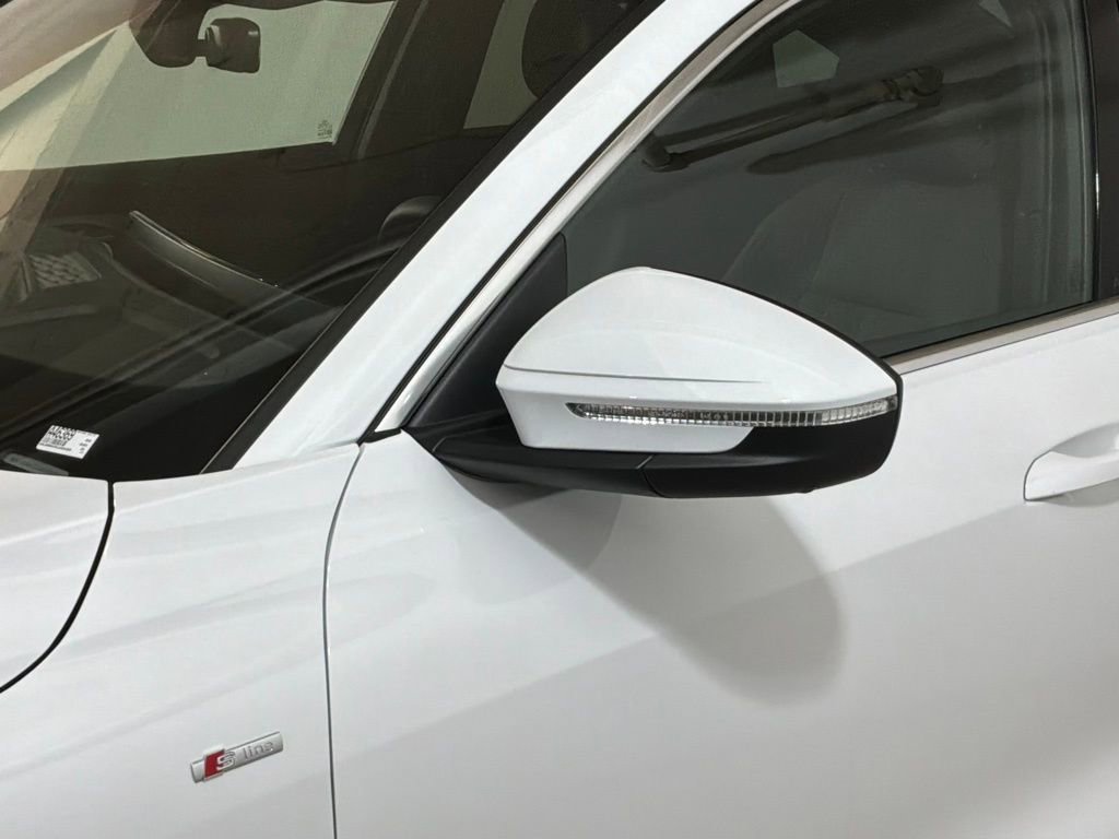 Certified 2025 Audi Q5 Premium w/ Convenience Package image 27