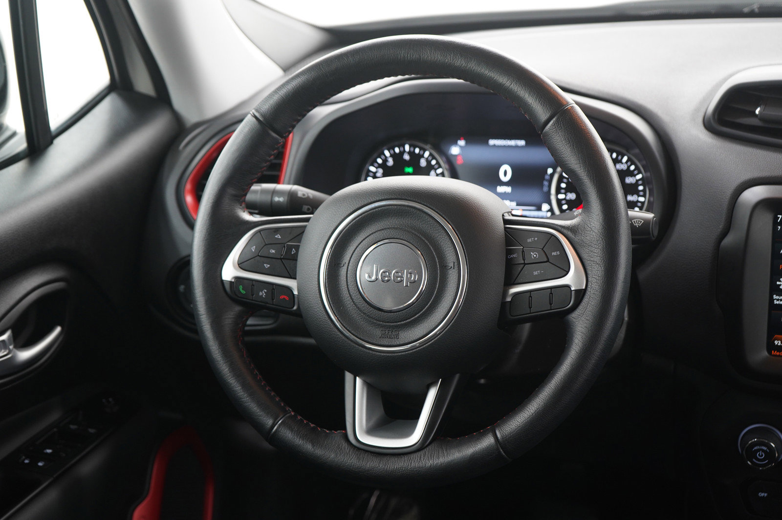 Used 2023 Jeep Renegade Trailhawk w/ Trailhawk Elite Group AWD/4WD image 15