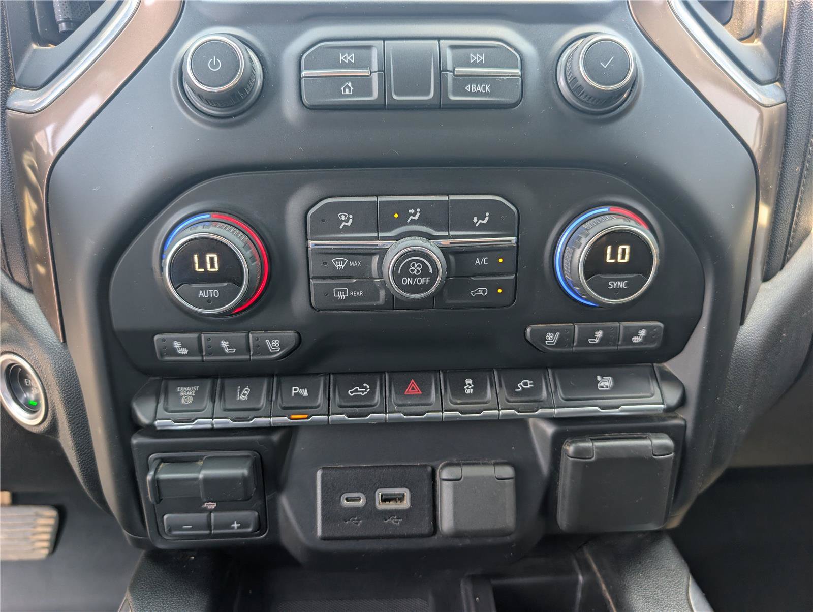 Used 2020 Chevrolet Silverado 3500 High Country w/ LPO, Hitch Package AWD/4WD image 20