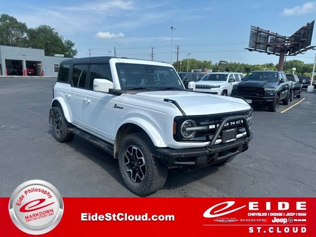Used 2023 Ford Bronco Outer Banks AWD/4WD image 1