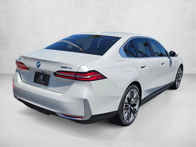 New 2026 BMW i5 eDrive40 RWD image 2