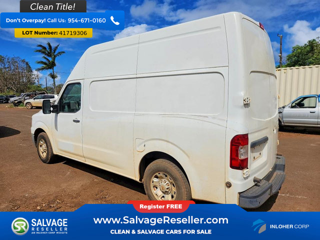 Used 2017 Nissan NV 3500 SV RWD image 3