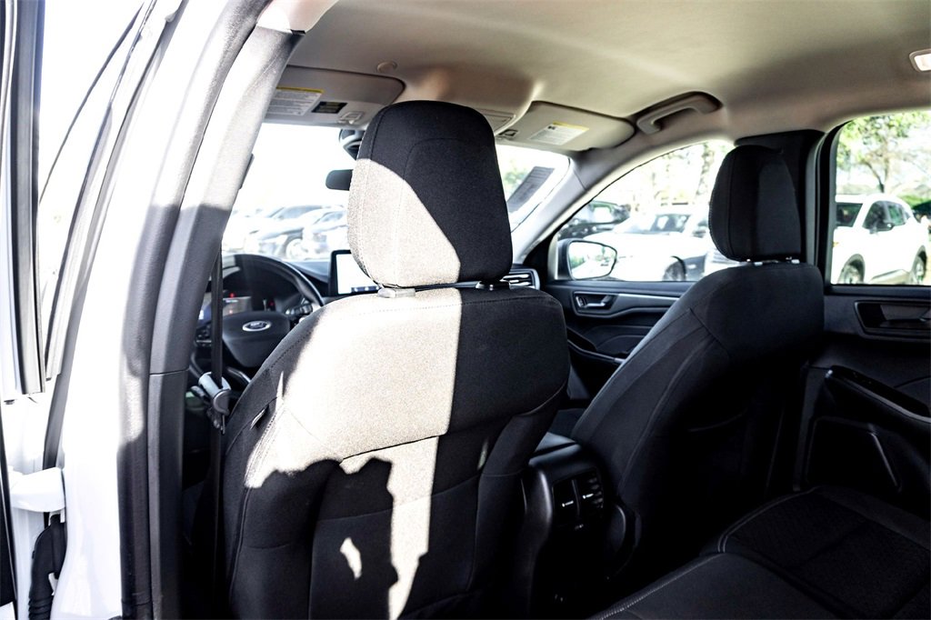 Used 2025 Ford Escape Active image 28