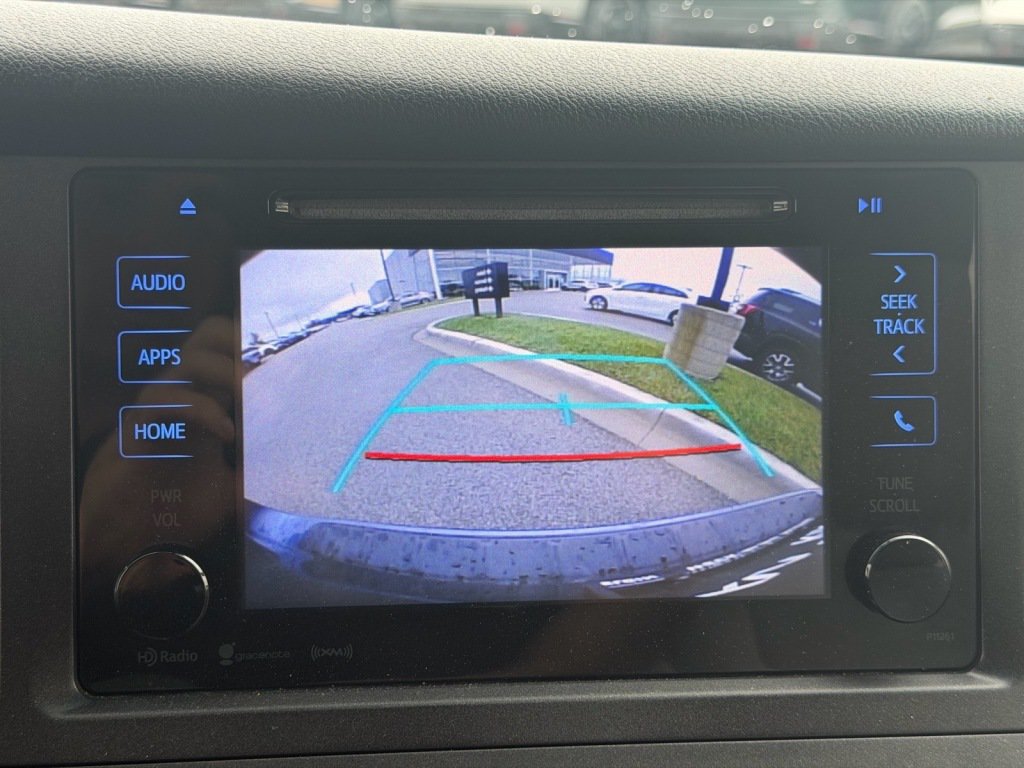 Used 2017 Toyota Sienna LE FWD image 16