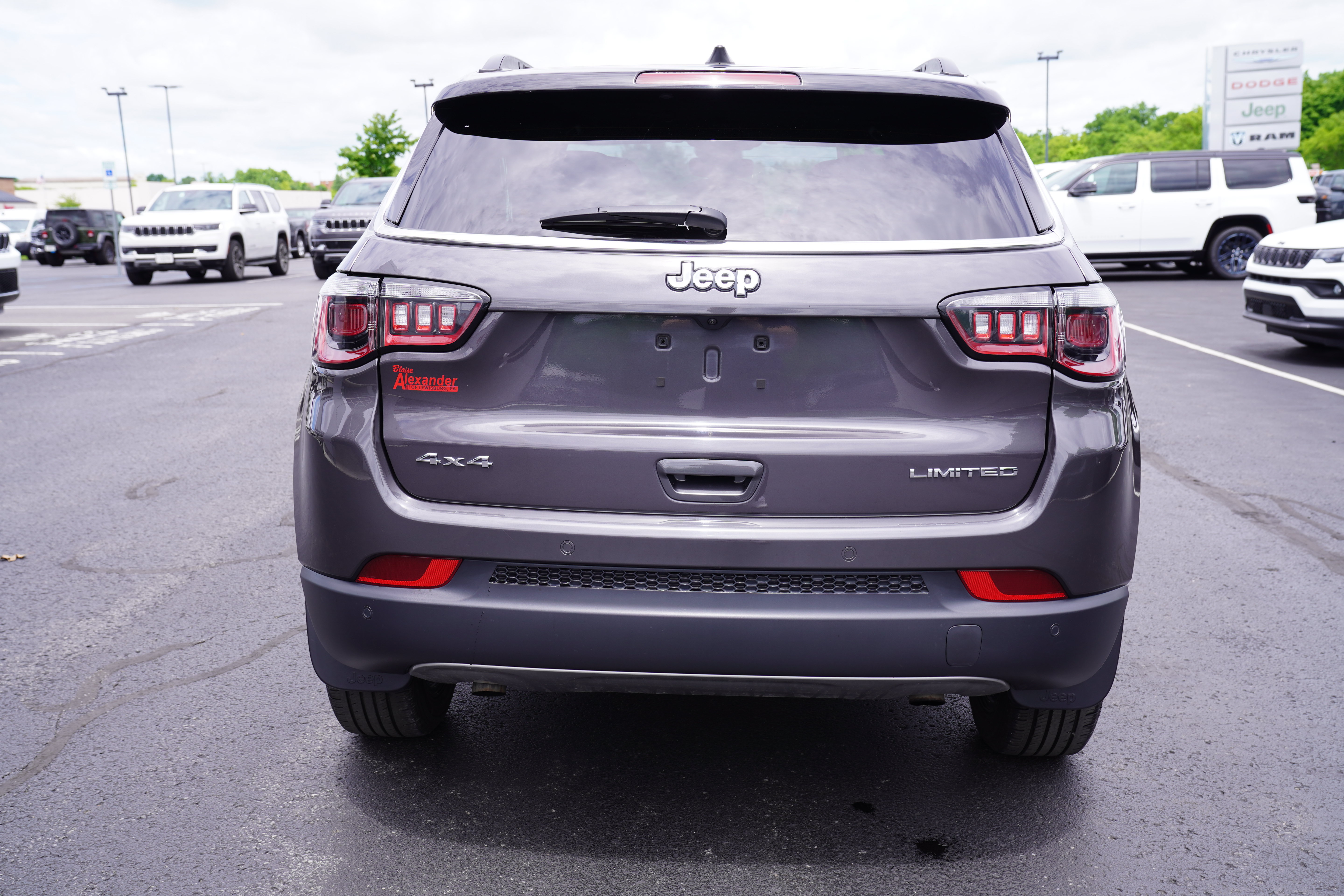 Used 2024 Jeep Compass Limited AWD/4WD image 6