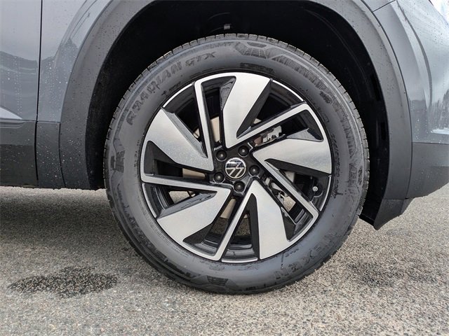 New 2026 Volkswagen Atlas SE image 11