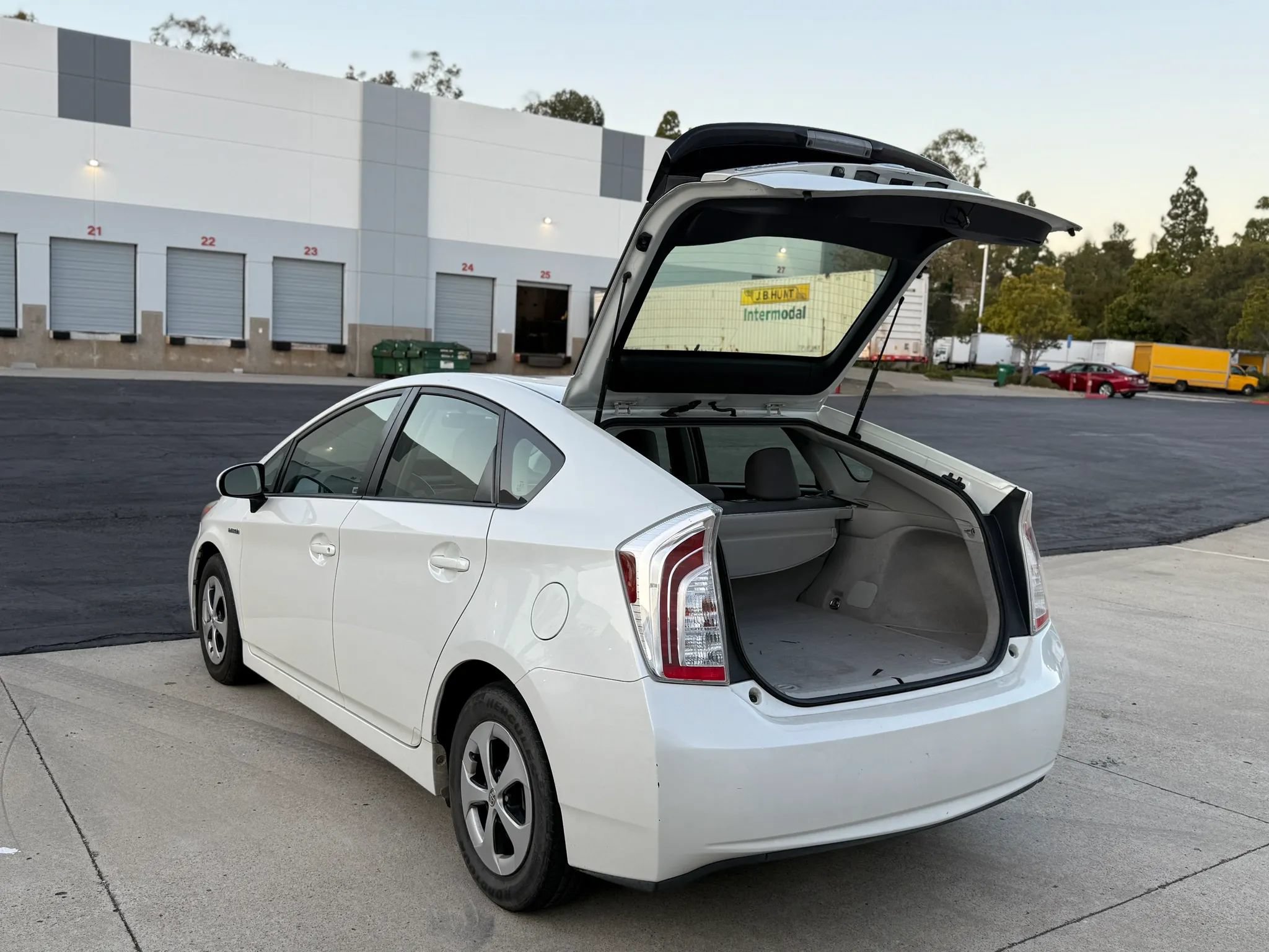 Used 2015 Toyota Prius Two FWD image 17