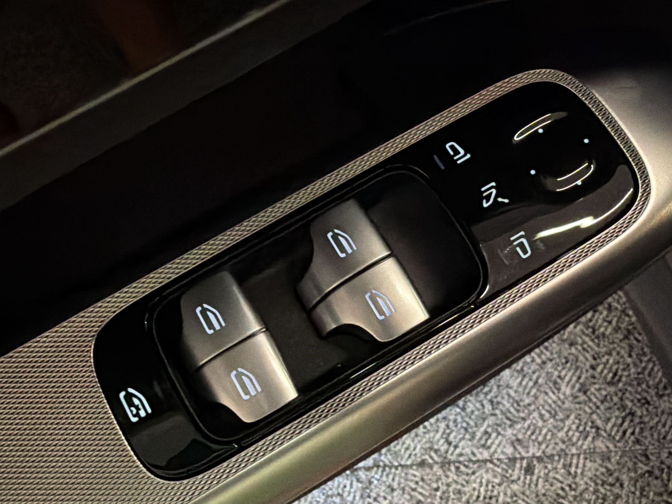 Certified 2026 Mercedes-Benz GLC 300 image 17