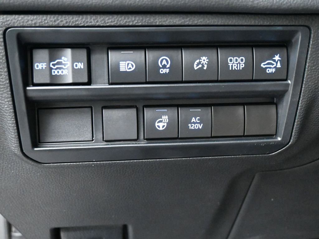 Used 2023 Toyota Tundra Limited AWD/4WD image 6