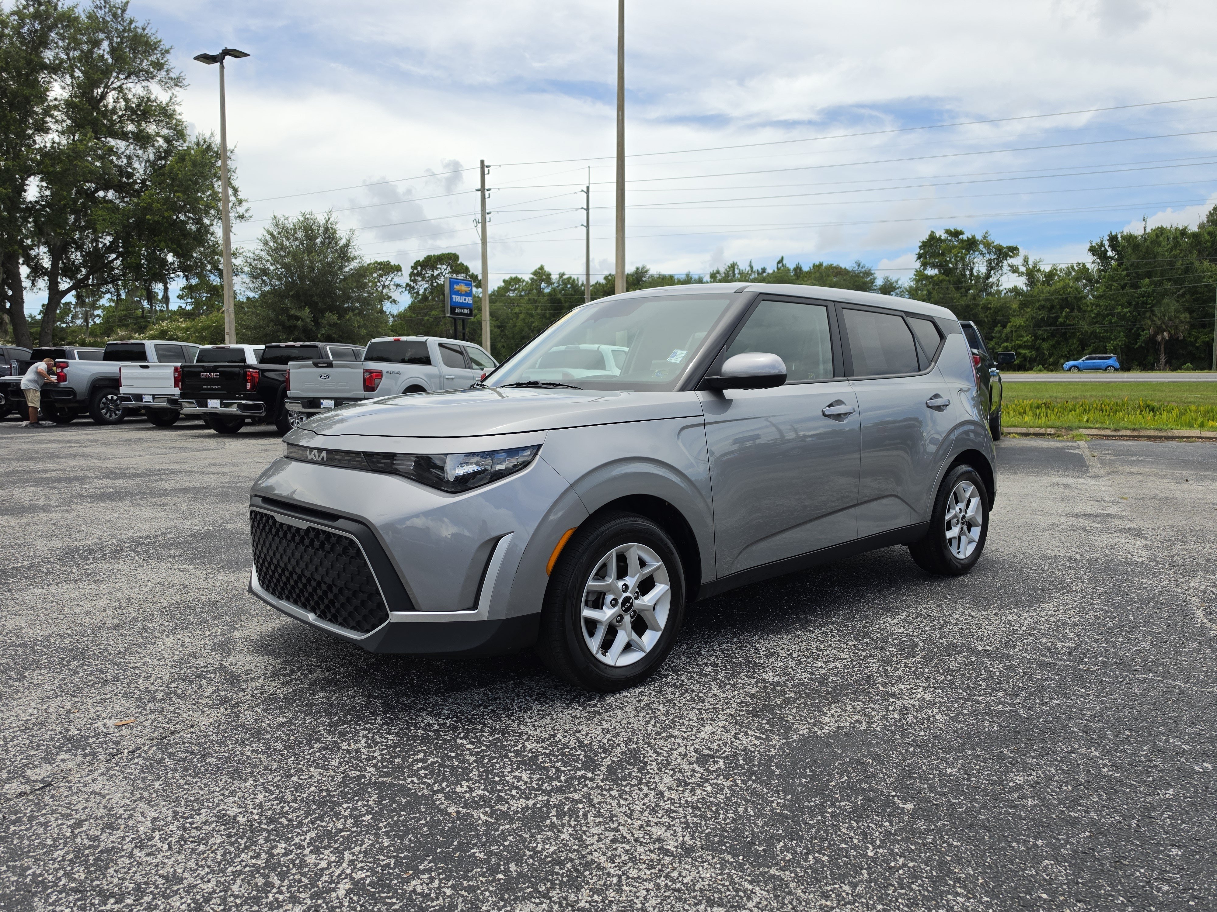 Used 2024 Kia Soul LX w/ Option Group 015 FWD image 10