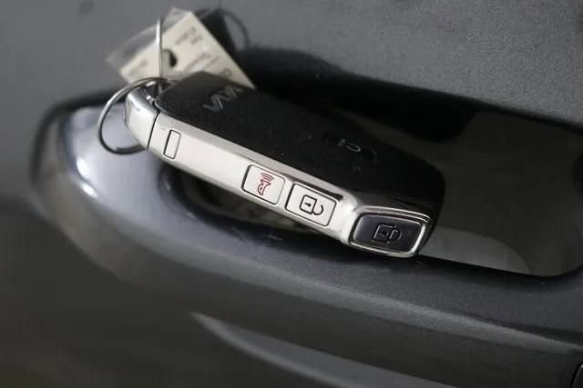 Used 2023 Kia Seltos S image 10