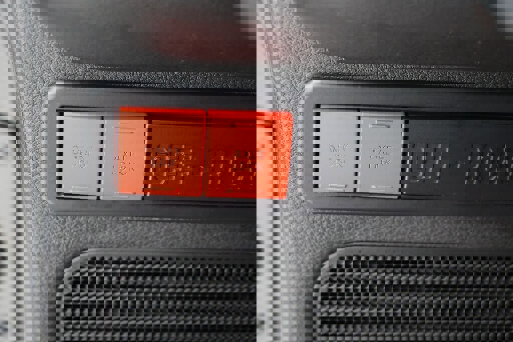 Used 2017 Jeep Wrangler Unlimited Rubicon image 30