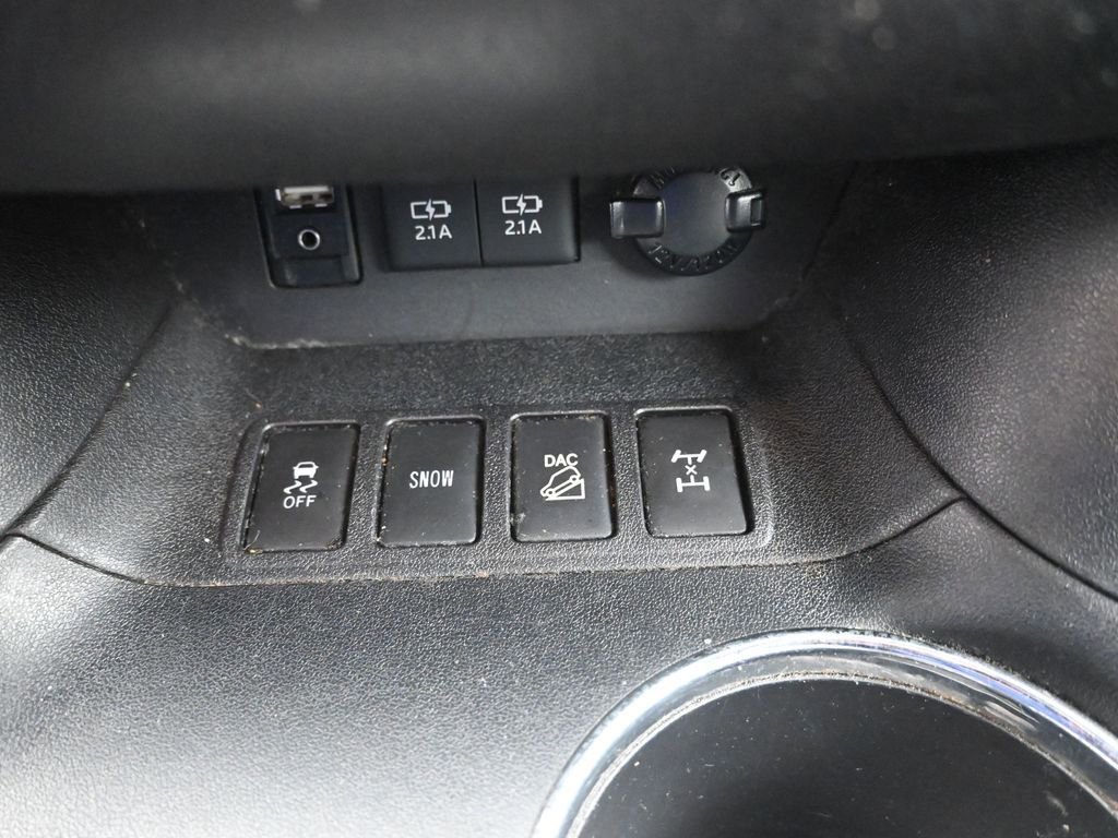 Used 2017 Toyota Highlander XLE image 24