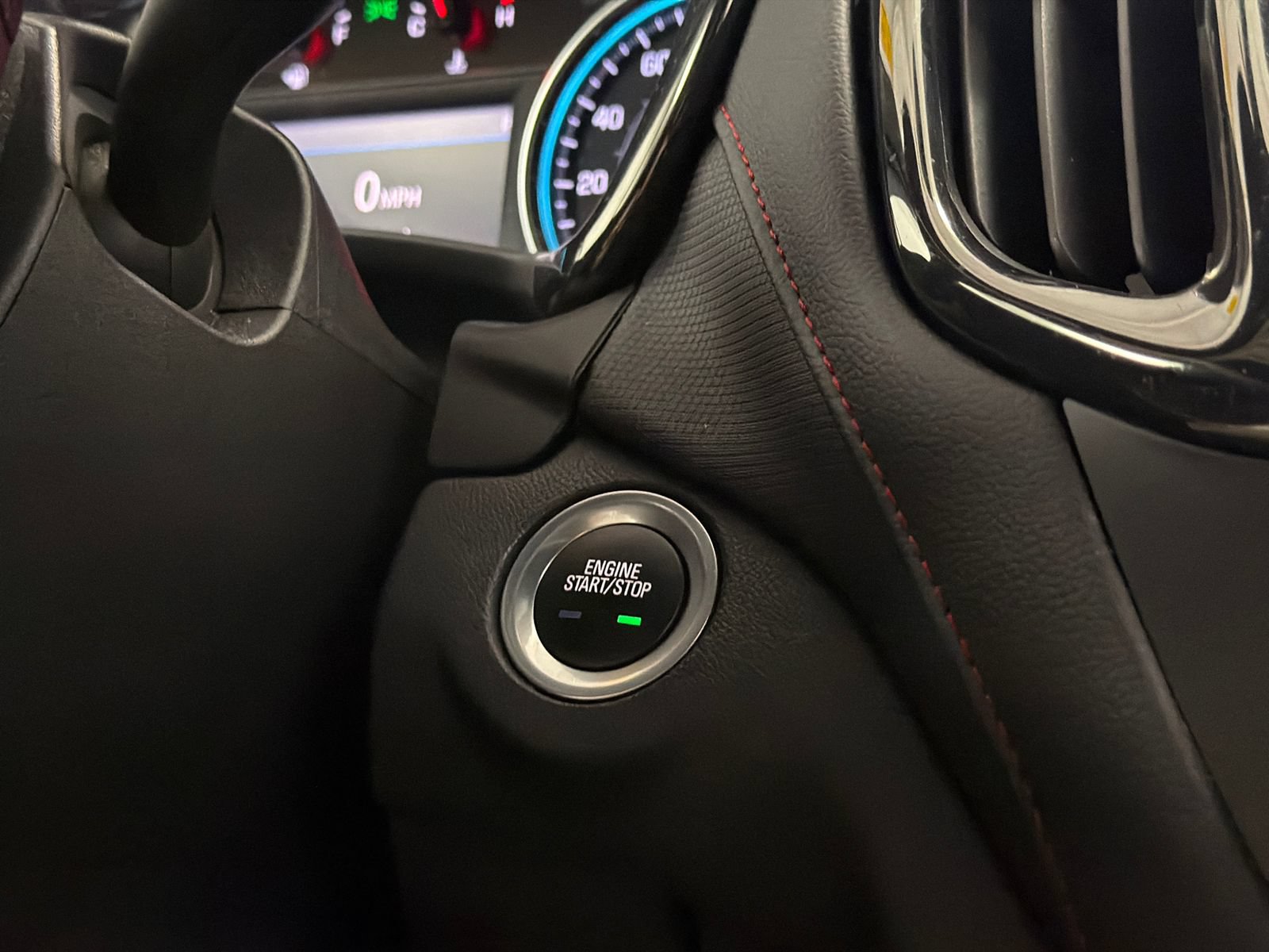 Used 2023 Chevrolet Equinox RS FWD image 29