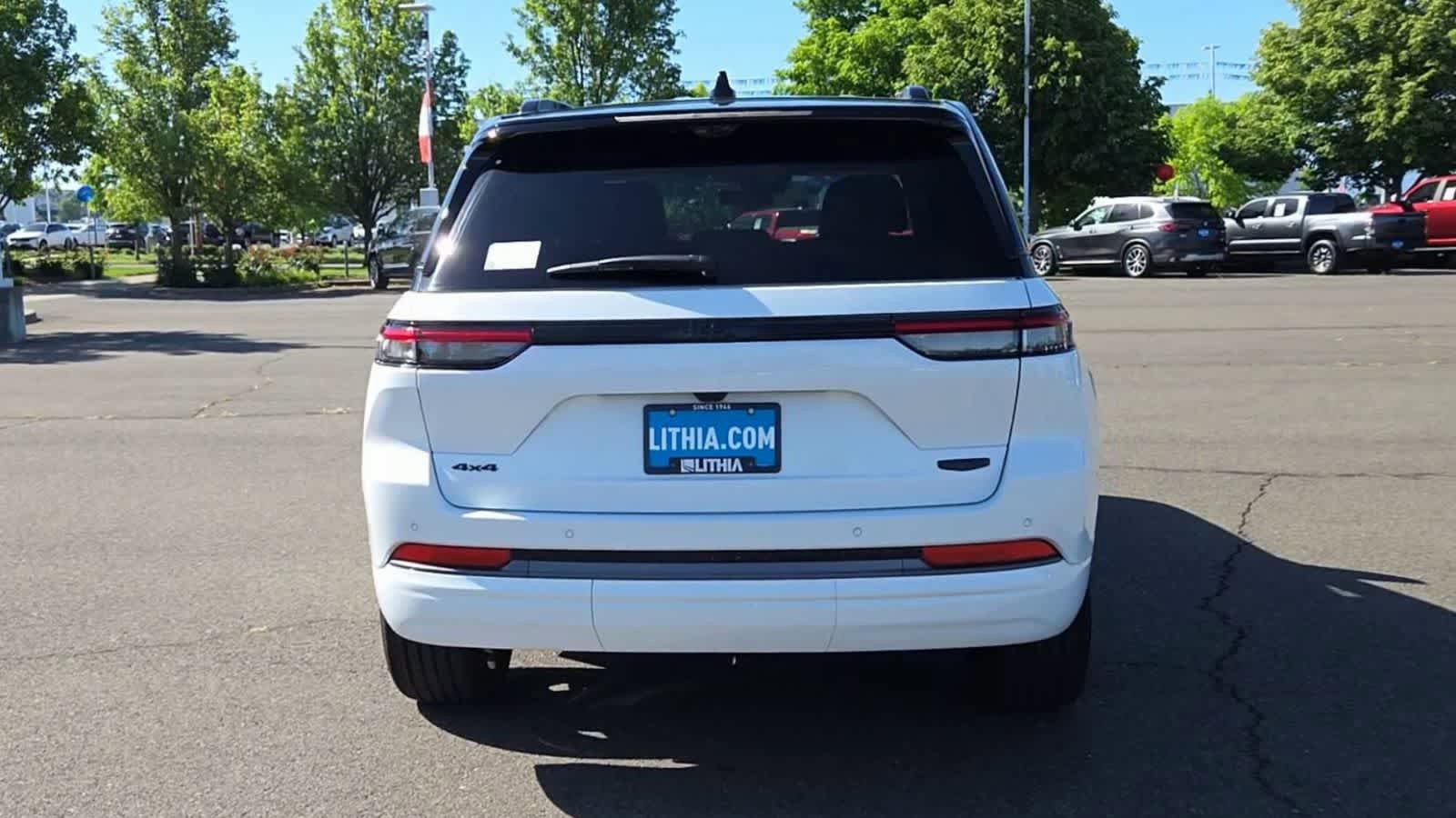 New 2026 Jeep Grand Cherokee Summit AWD/4WD image 7