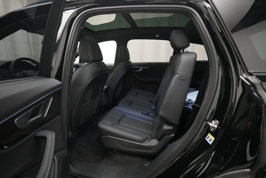 New 2026 Audi Q7 3.0T Premium Plus AWD/4WD image 16
