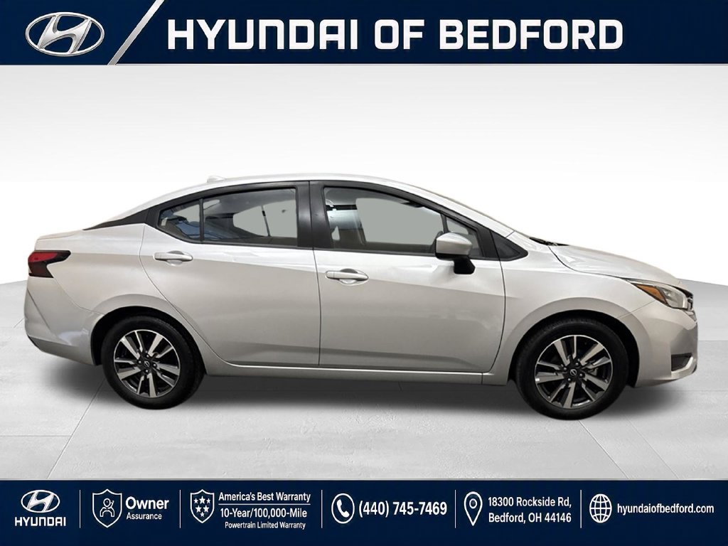 Used 2025 Nissan Versa SV FWD image 4